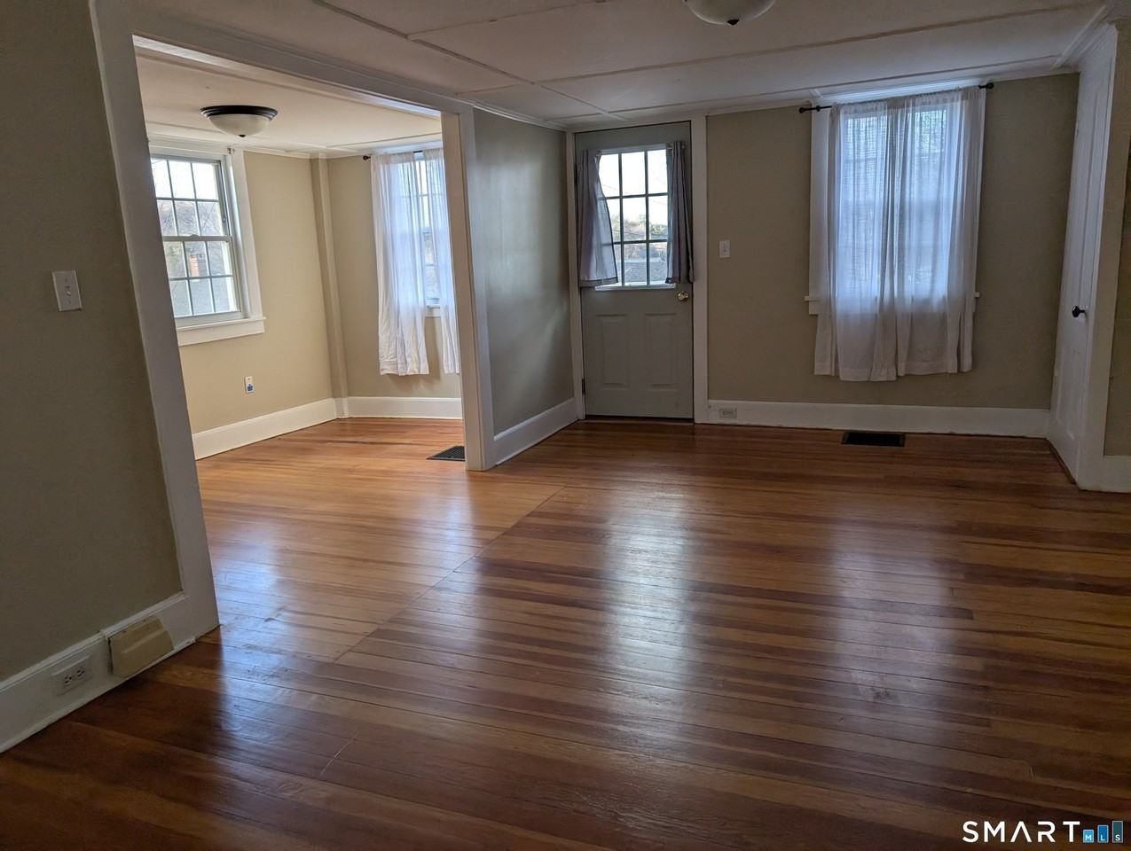 153 Main St - Photo 3 of 5