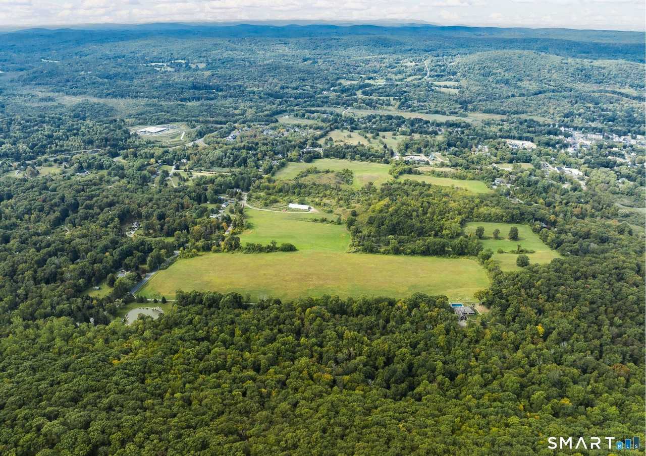 121 Quaker Hill Rd - Photo 2 of 40