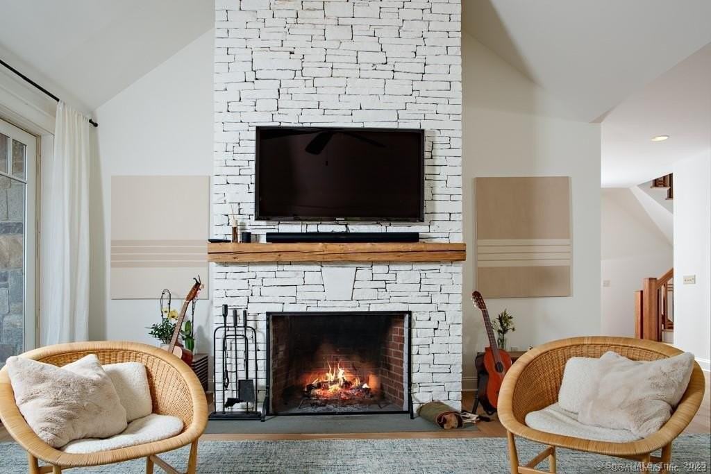 121 Quaker Hill Rd - Photo 6 of 40