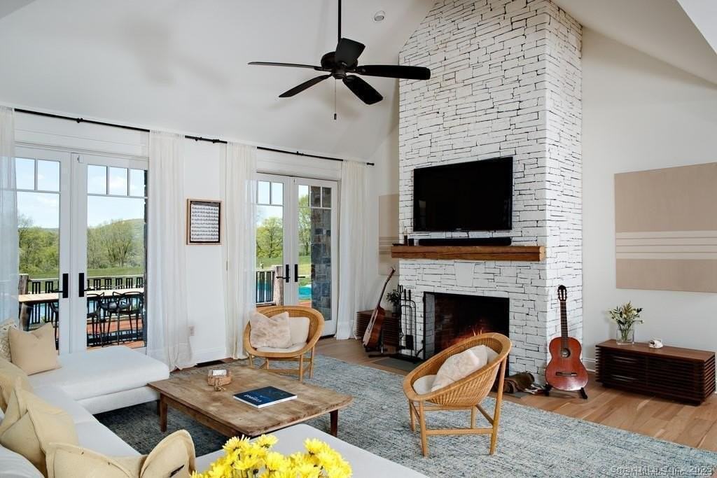 121 Quaker Hill Rd - Photo 7 of 40