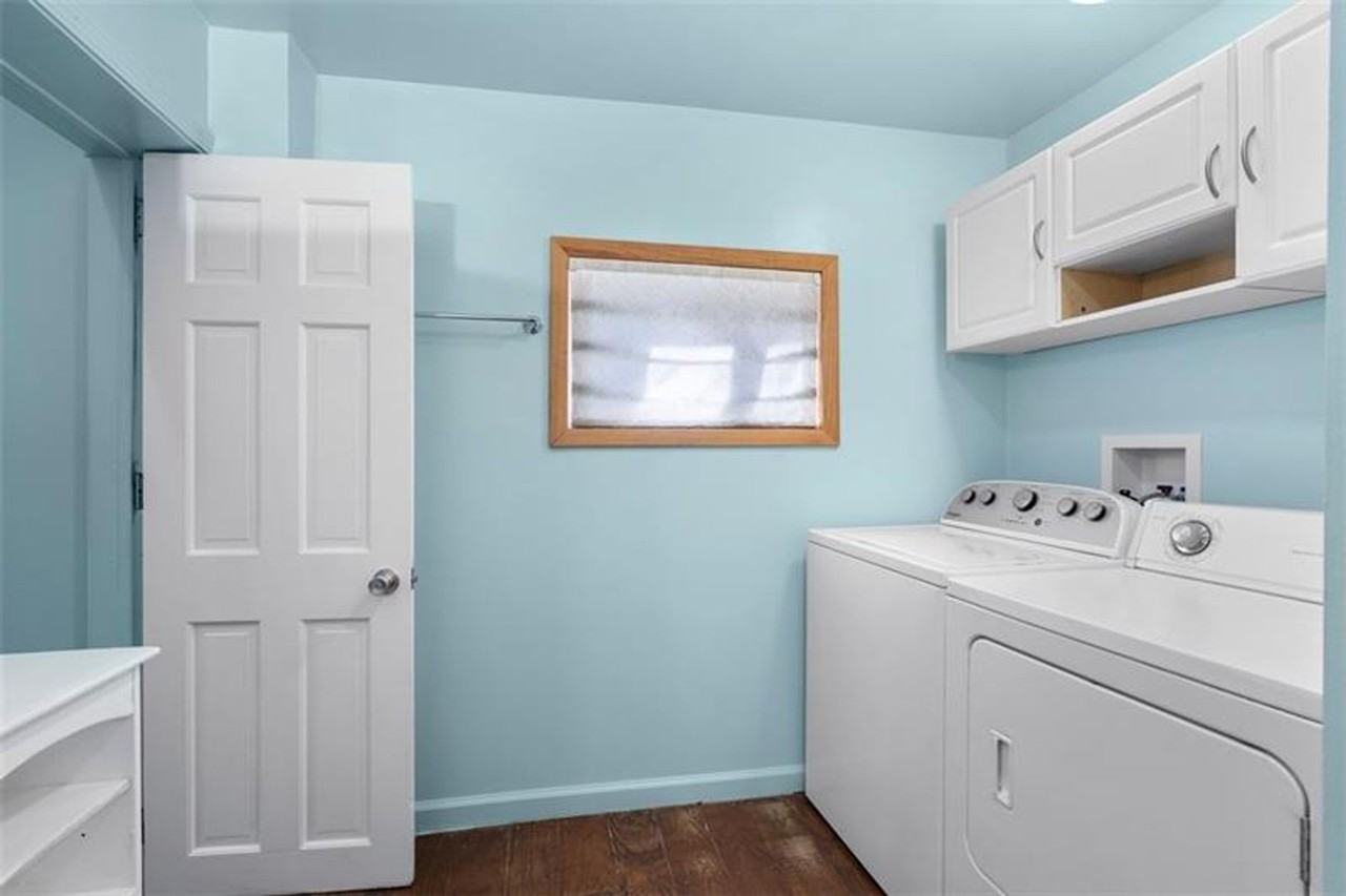 418 Laughlin Ave - Photo 4 of 21