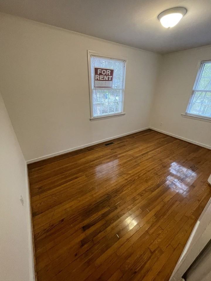 322 Angier Ave - Photo 7 of 13