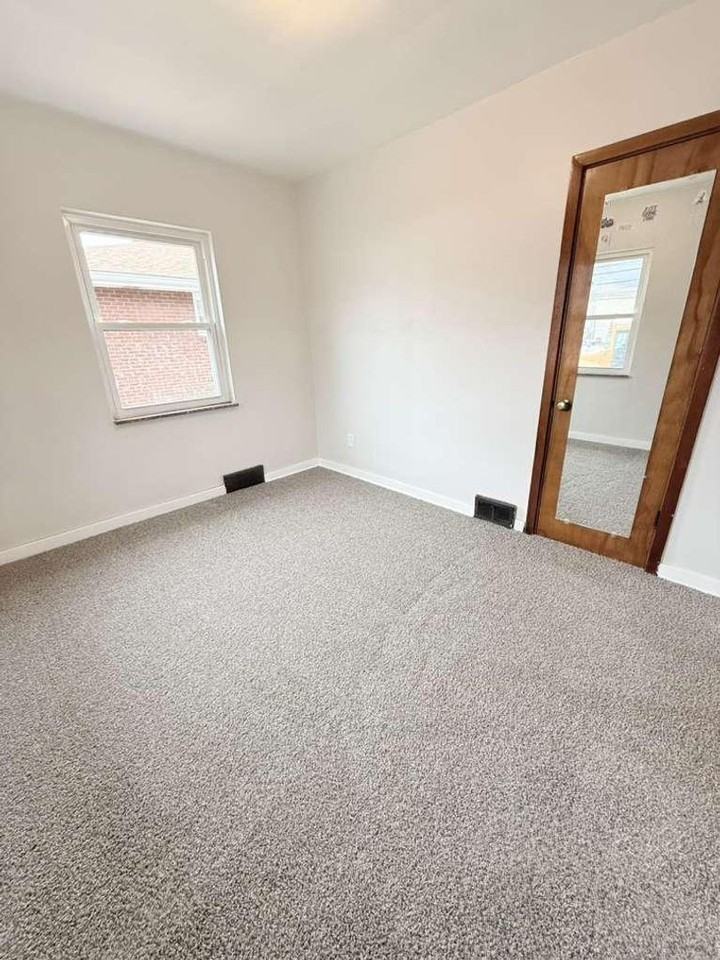 837 Brackenridge Ave - Photo 6 of 11