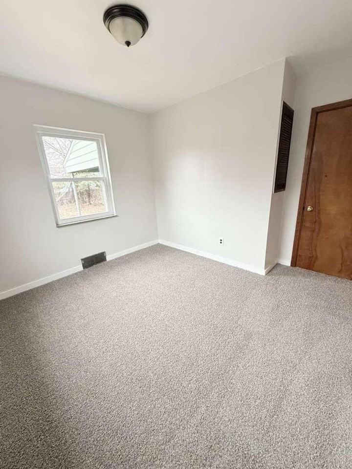 837 Brackenridge Ave - Photo 7 of 11