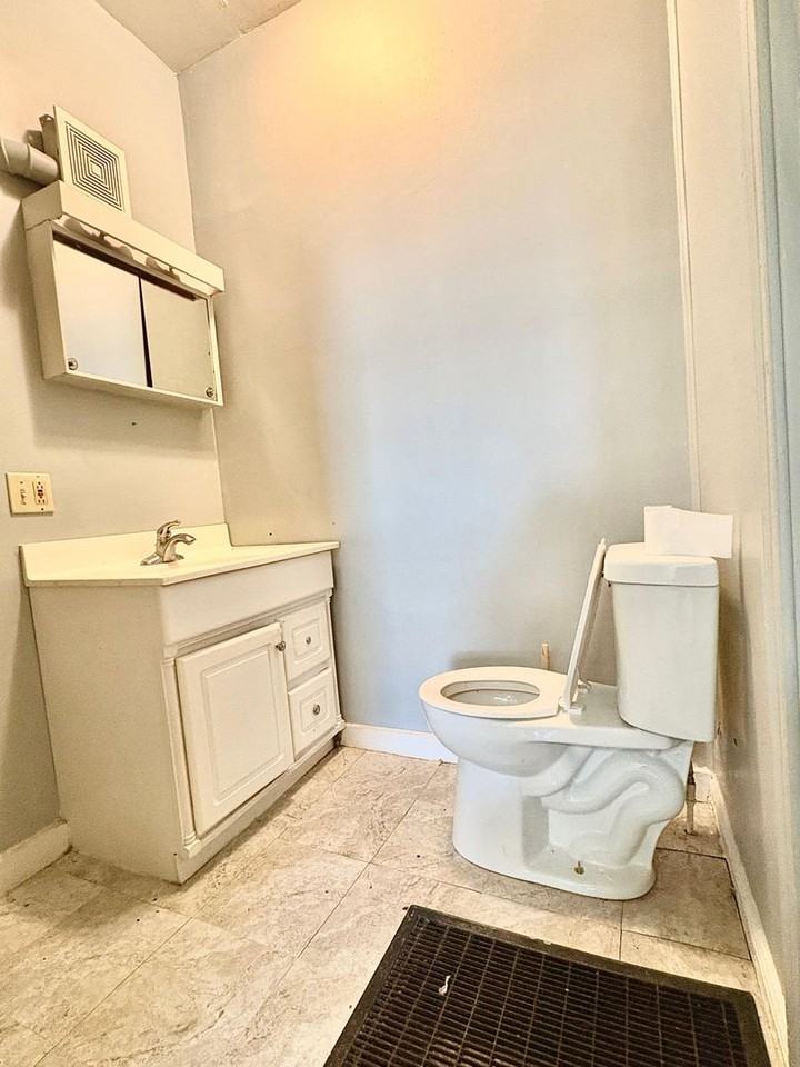 1511 Miami St - Photo 3 of 4