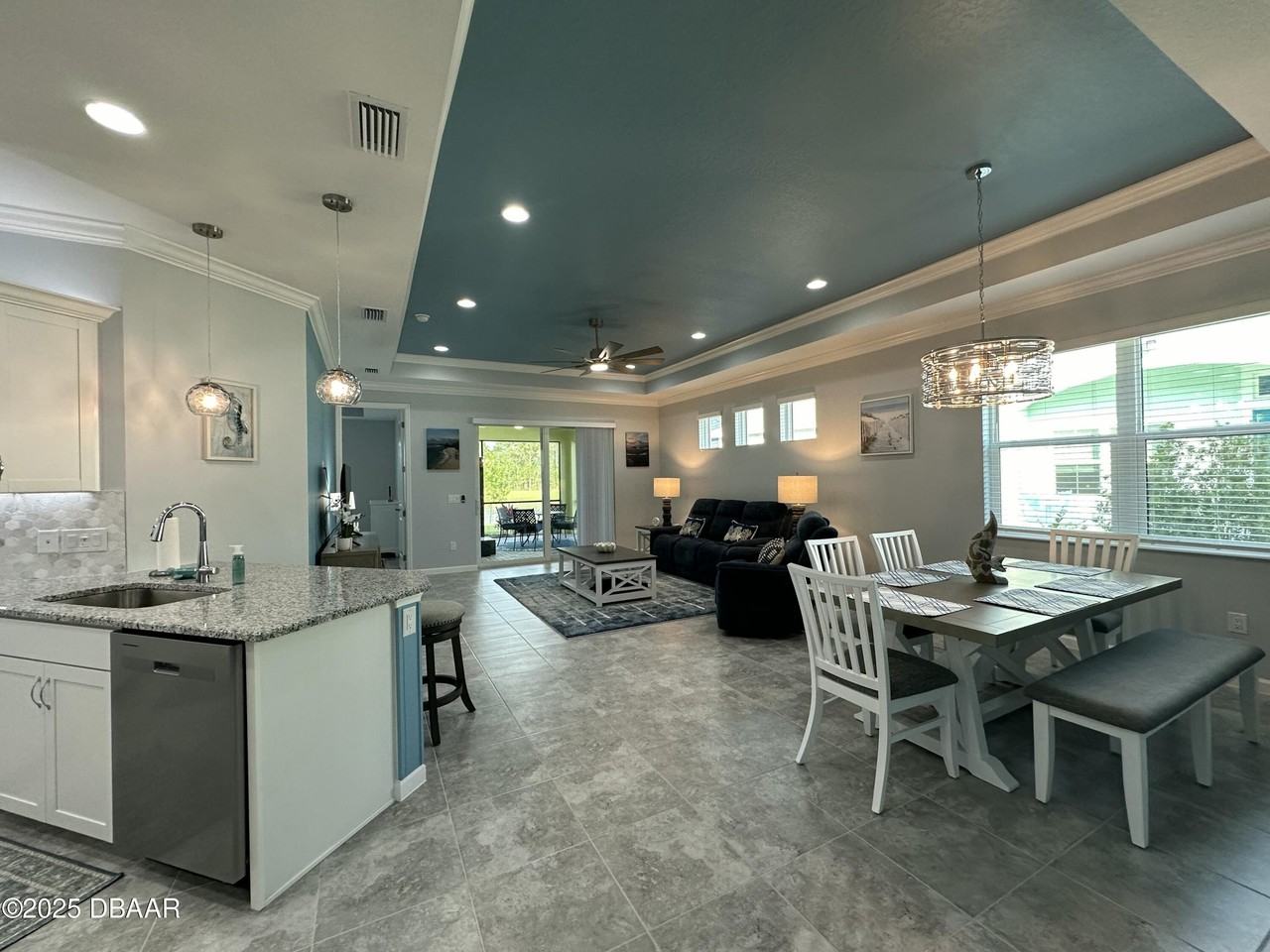 811 Margaritaville Ave - Photo 5 of 39