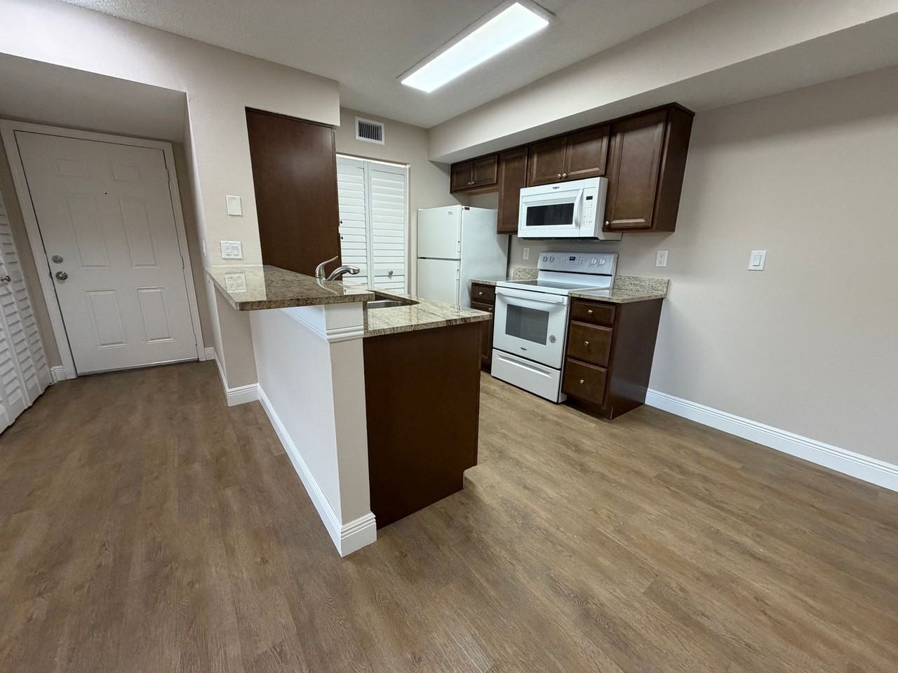 2226 Arbour Walk Cir #1913 - Photo 5 of 21