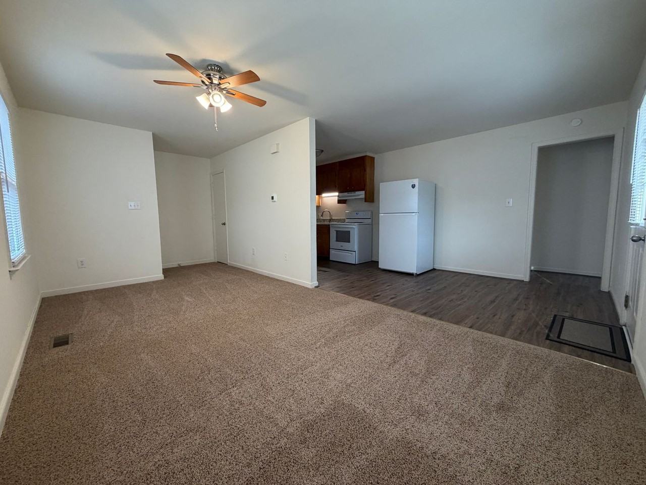 24002 Sequoia Rd - Photo 4 of 12