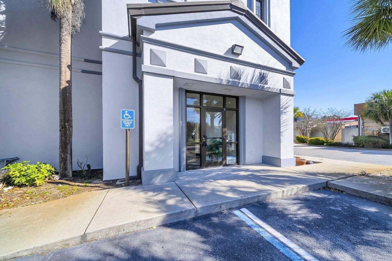 4608 Opa Locka Ln 1st Fl #1stFL - Photo 7 of 50