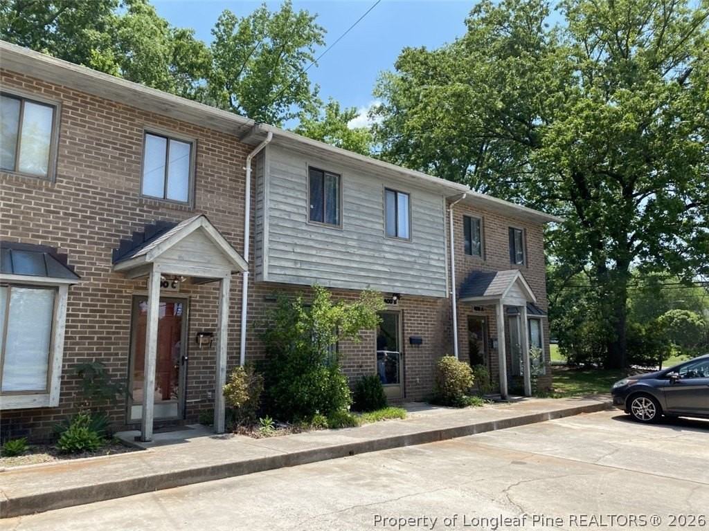 400 N Steele St Apt B #Apt B