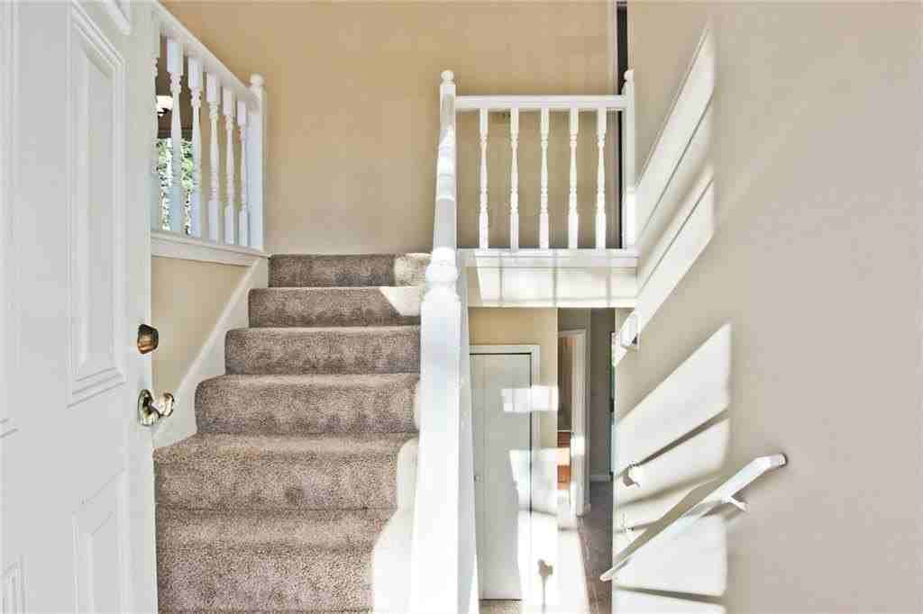 3657 River Ridge Ct - Photo 3 of 29