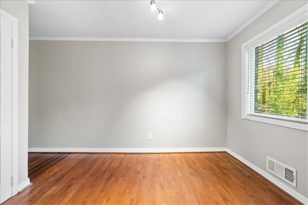 2412 Peachwood Cir Ne #3 - Photo 6 of 27