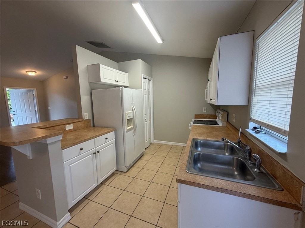 4807 5th St W - Photo 4 of 17