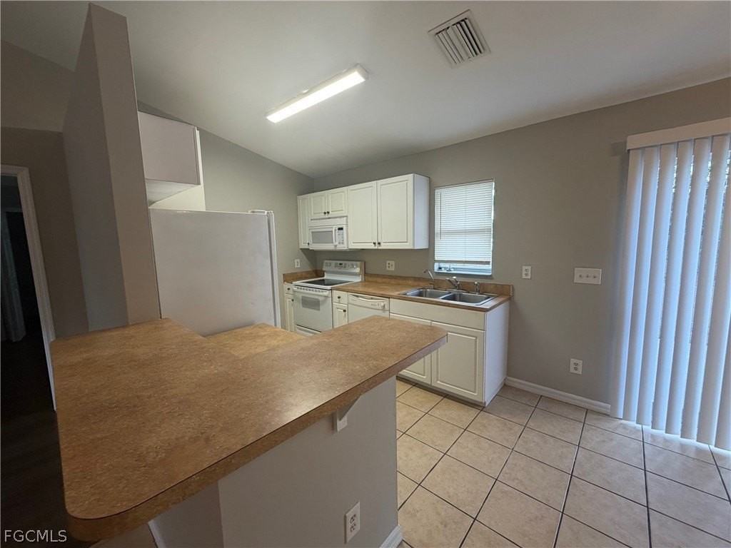 4807 5th St W - Photo 5 of 17