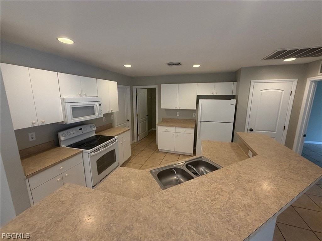 1405 W 13th St - Photo 6 of 17