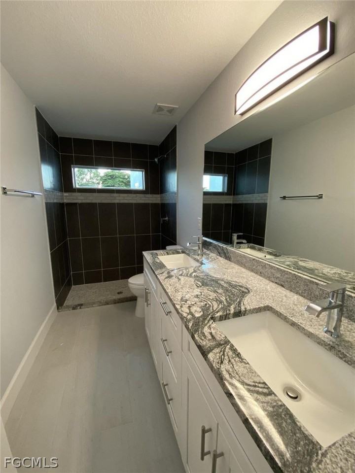 23 Ne 16th Pl - Photo 6 of 11