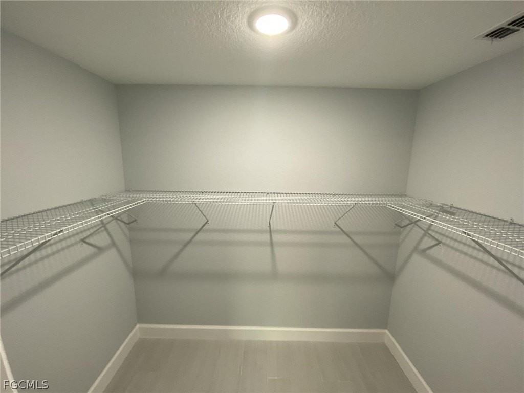 23 Ne 16th Pl - Photo 7 of 11