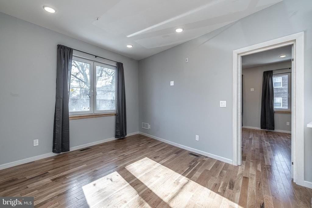 2045 N College Ave #A - Photo 5 of 27