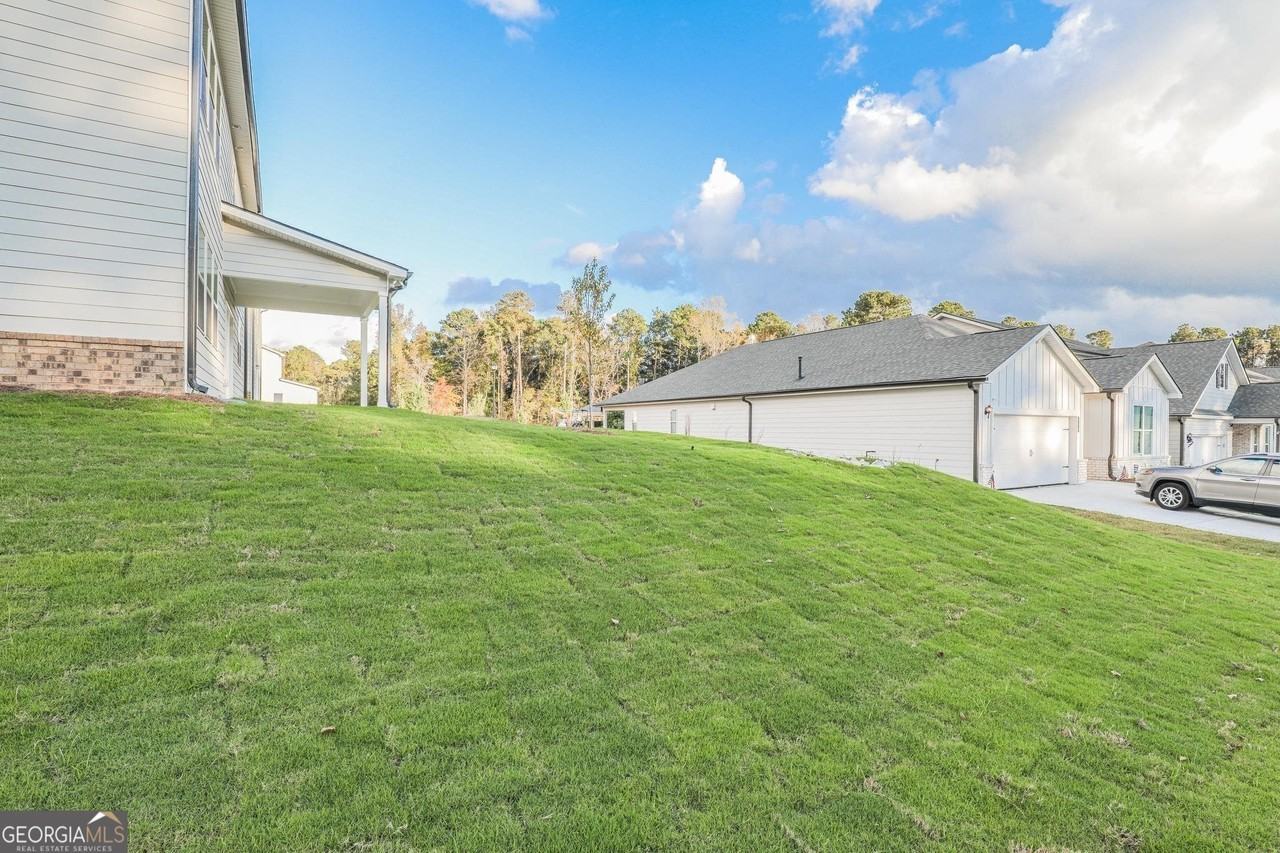 200 Caledonia Ct - Photo 5 of 50