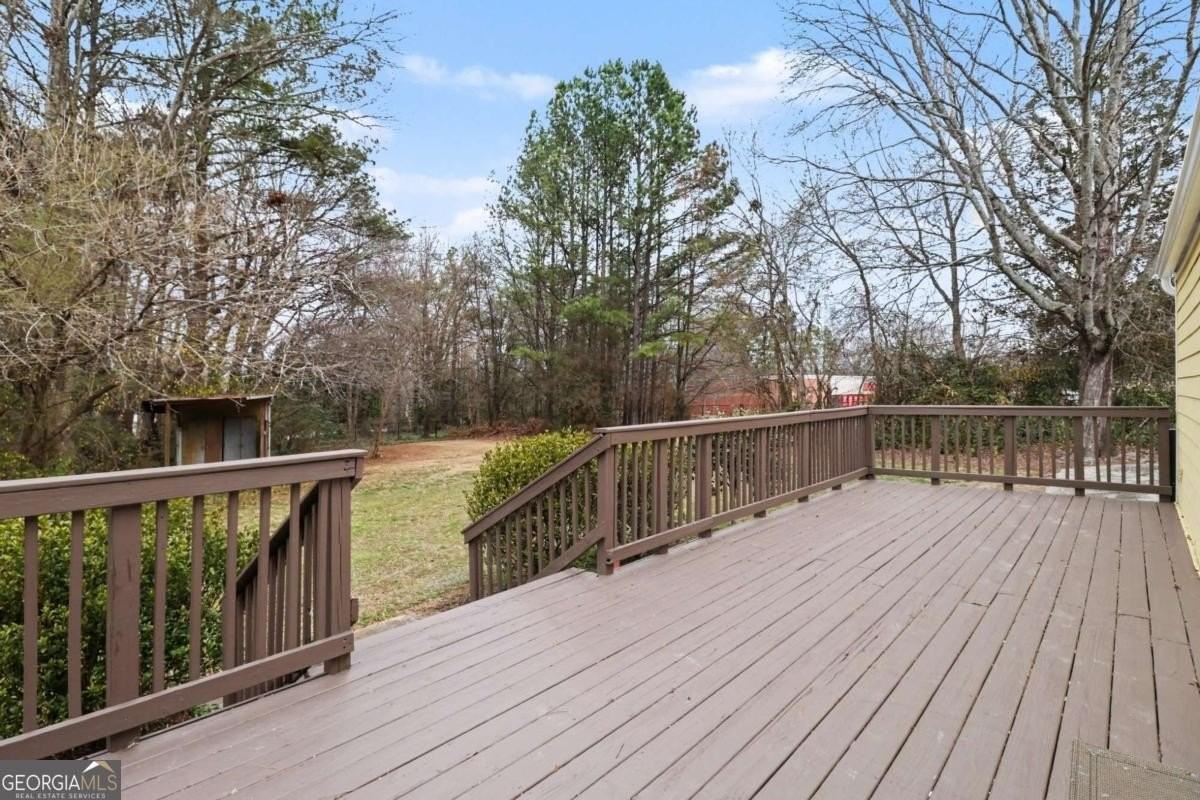 3036 Peeler Rd - Photo 5 of 15