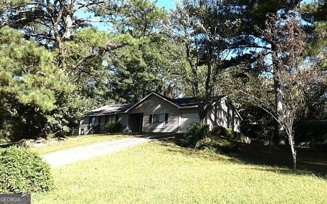 3825 Scarsborough Drive - Photo 4 of 8