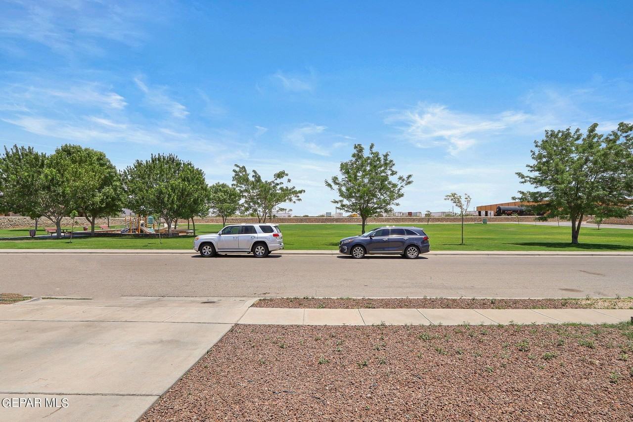 10609 Canyon Sage Dr - Photo 2 of 37