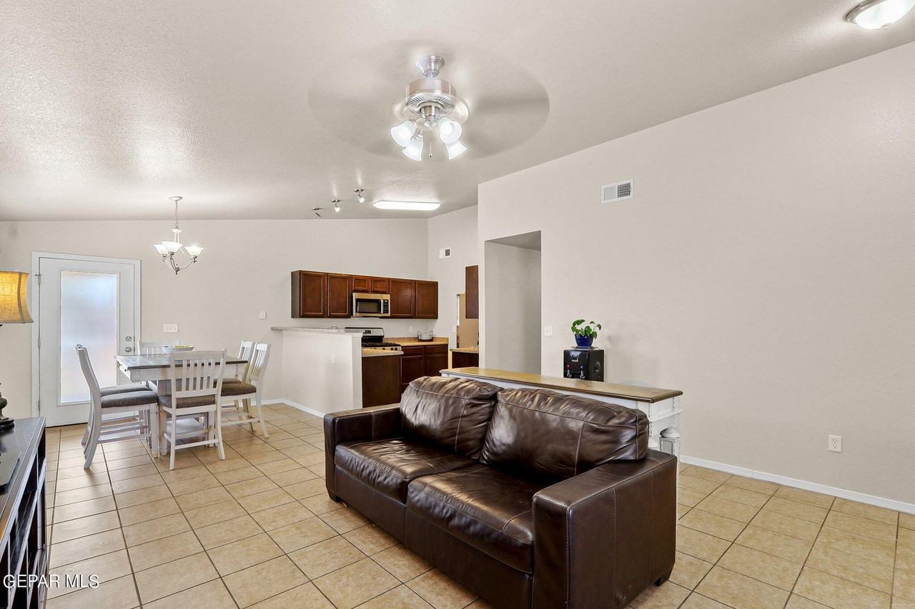 10609 Canyon Sage Dr - Photo 6 of 37