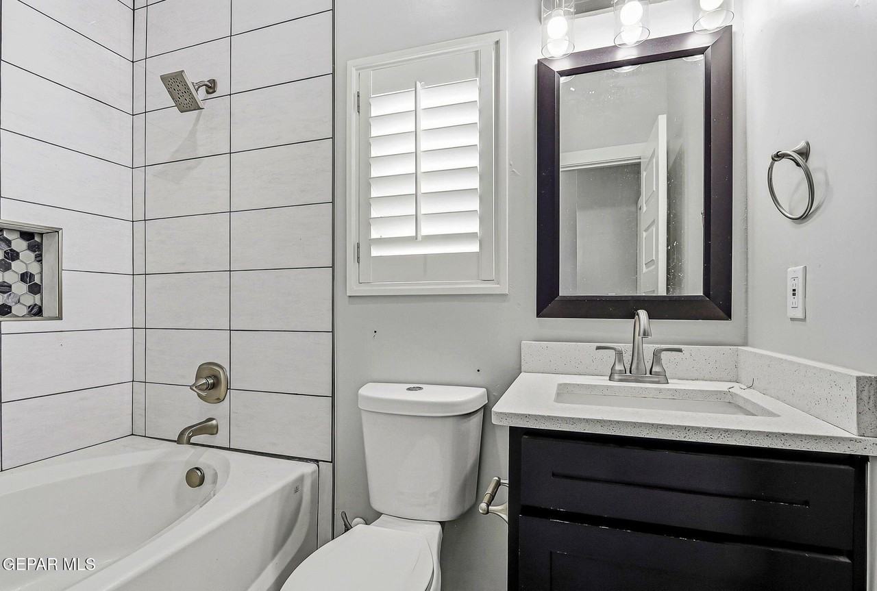 13110 Emerald Isle St - Photo 5 of 37