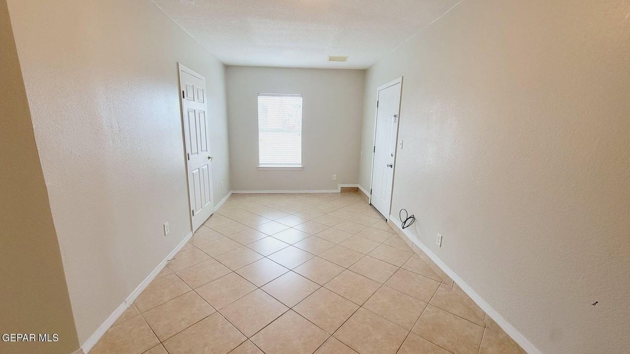 604 Wind River Ave - Photo 5 of 23