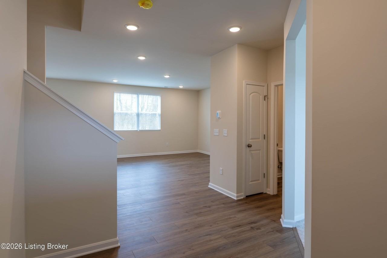 2023 Lyndon Green Cir - Photo 6 of 35