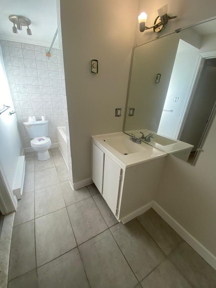 1780 Rue Montgomery #3 - Photo 7 of 12