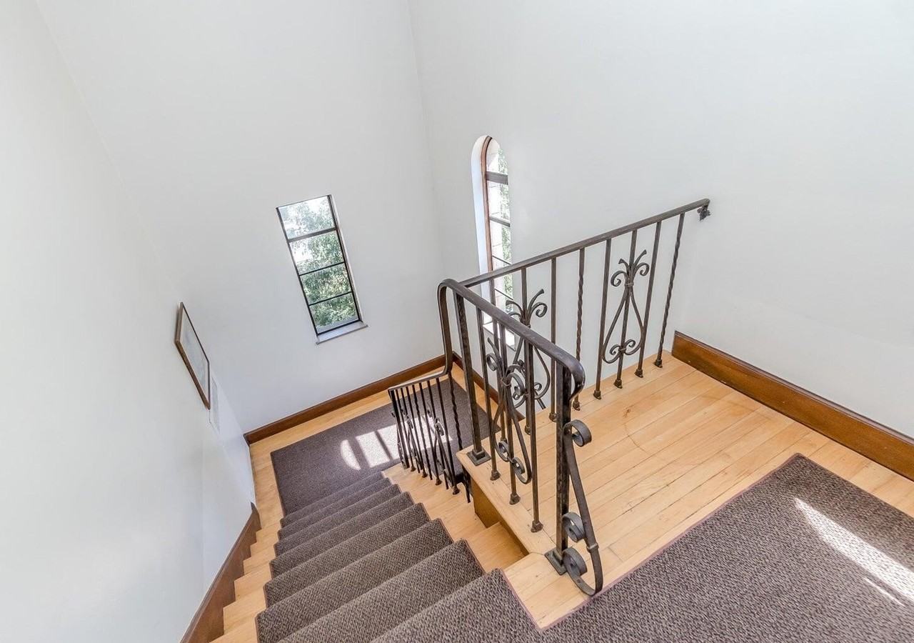 1913 Geddes Ave - Photo 5 of 21