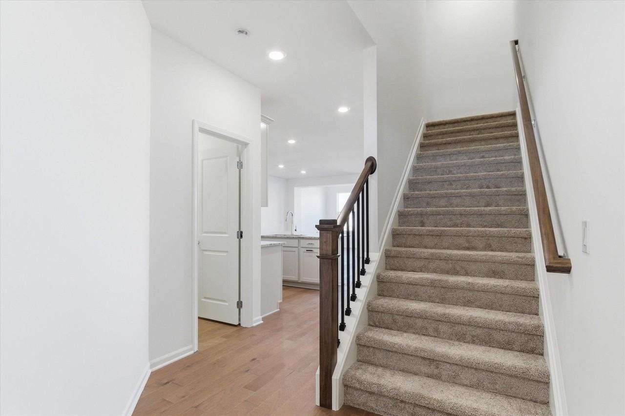 5604 Corgi Dr - Photo 6 of 31