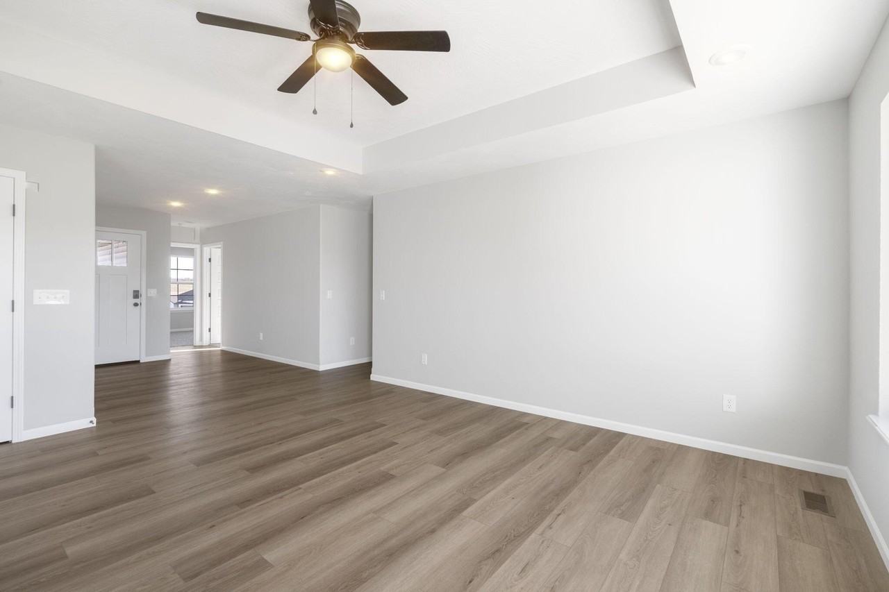 2015 S Edgewood Ct - Photo 5 of 28