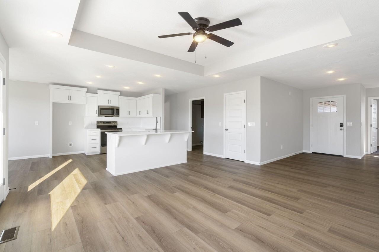 2015 S Edgewood Ct - Photo 6 of 28