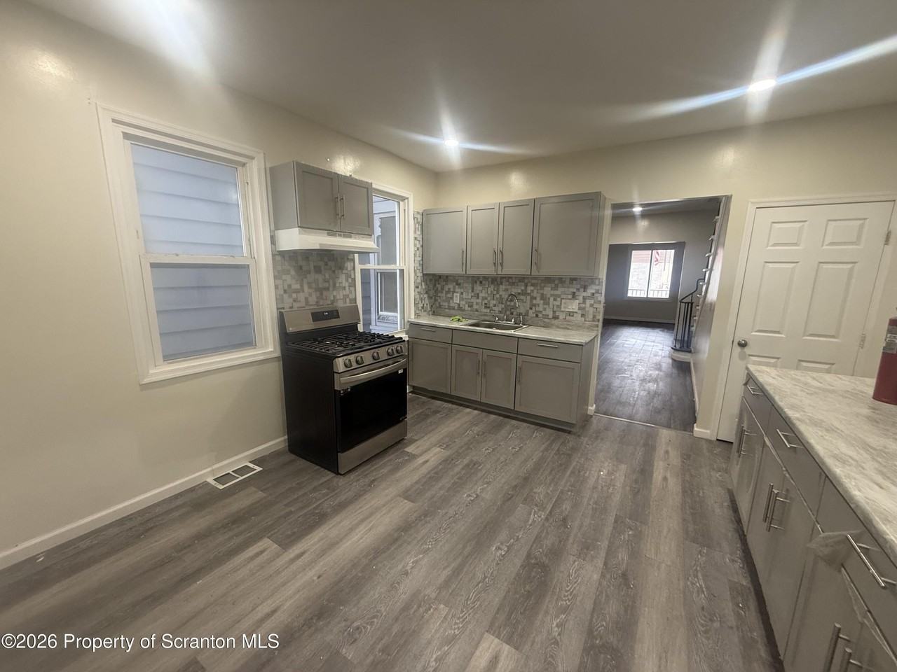 216 Horton St - Photo 2 of 11