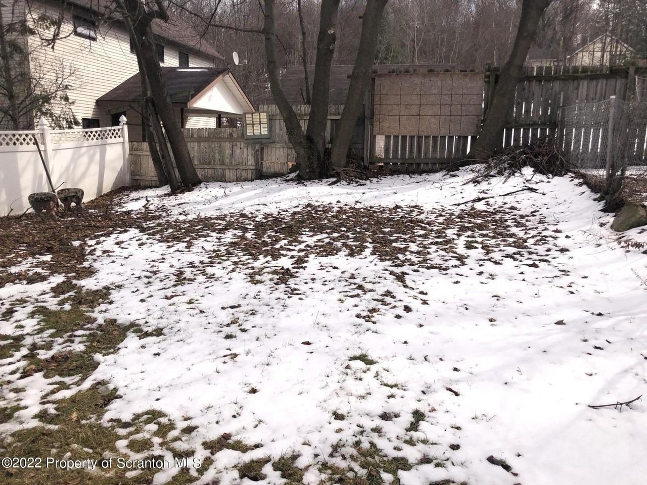 176 Belmont St - Photo 5 of 22