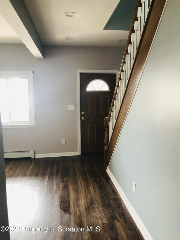 176 Belmont St - Photo 6 of 22