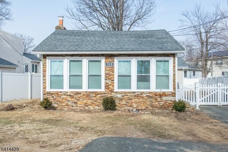 315 Lake Shore Dr - Photo 2 of 21