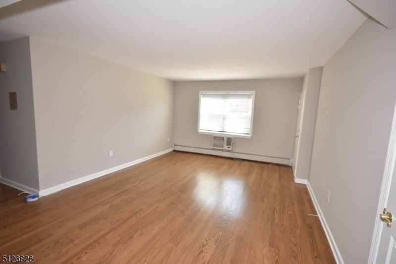 65 Knox Ter Apt 1b #1B - Photo 5 of 11