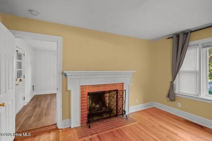 1607 Oaklawn Ave - Photo 3 of 48