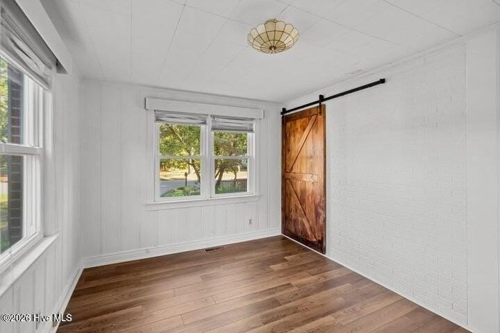 1607 Oaklawn Ave - Photo 7 of 48