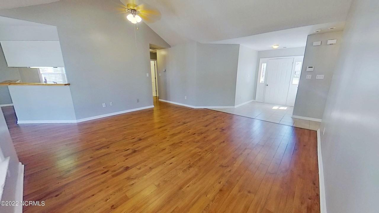 203 Worthington Pl - Photo 3 of 16