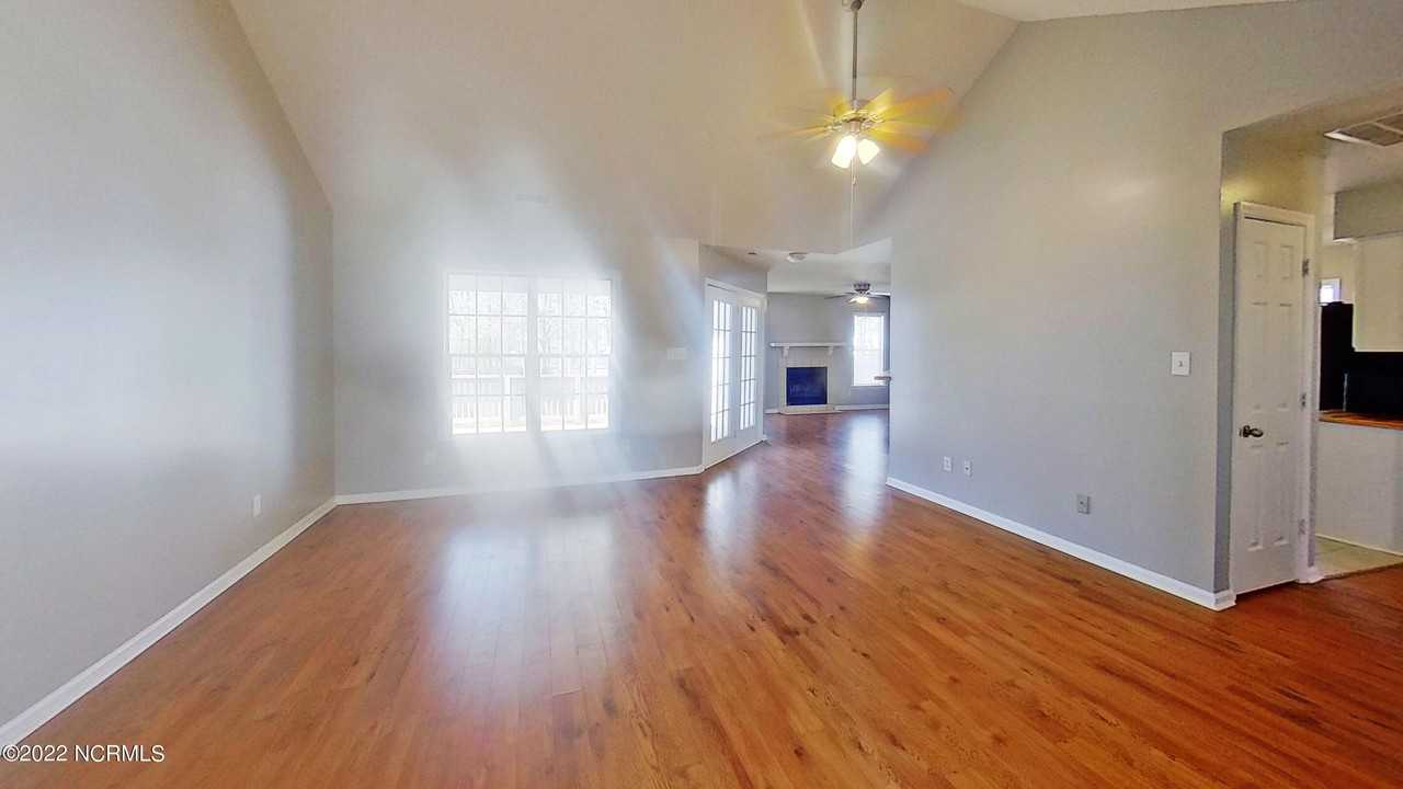 203 Worthington Pl - Photo 4 of 16