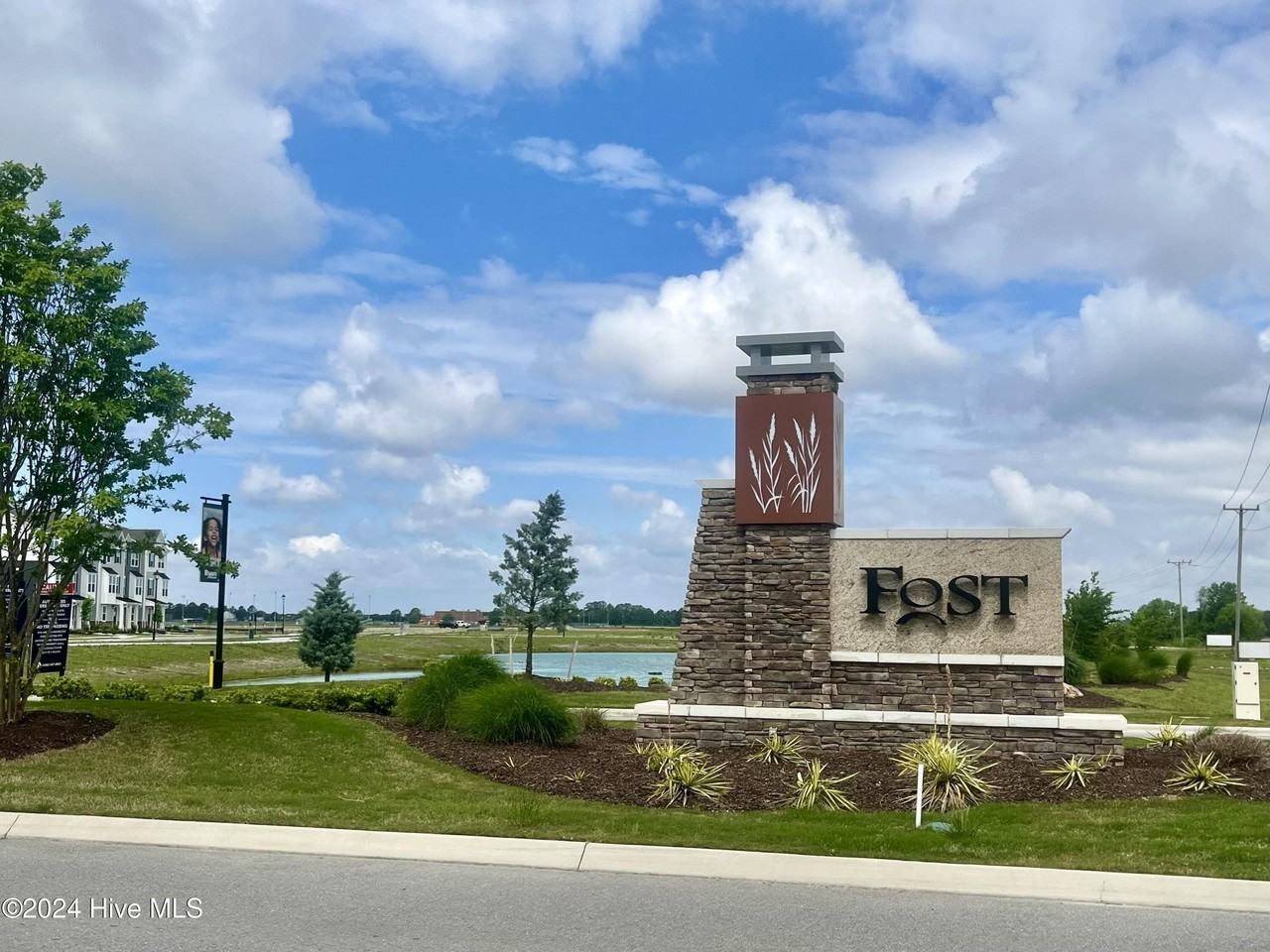 409 Fost Blvd - Photo 2 of 34