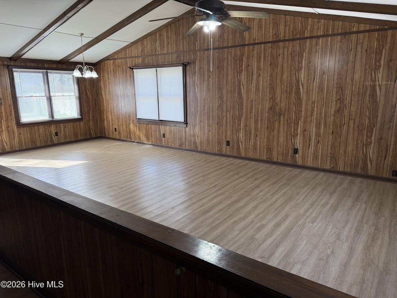 142 Florida Park Rd - Photo 2 of 14