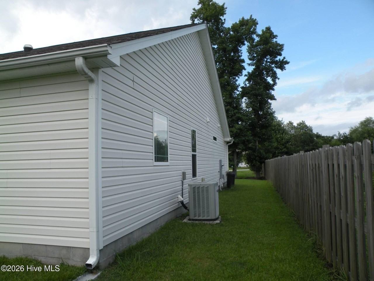 226 Kestrel Ct - Photo 6 of 21