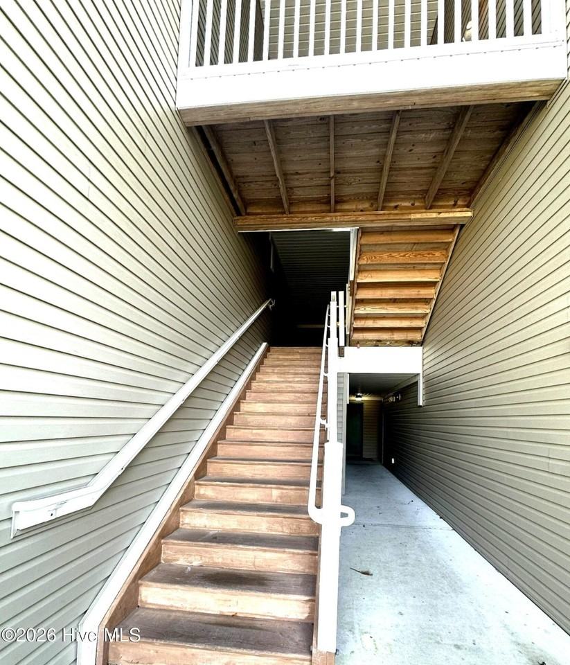 632 Condo Club Dr Unit 209 - Photo 3 of 8