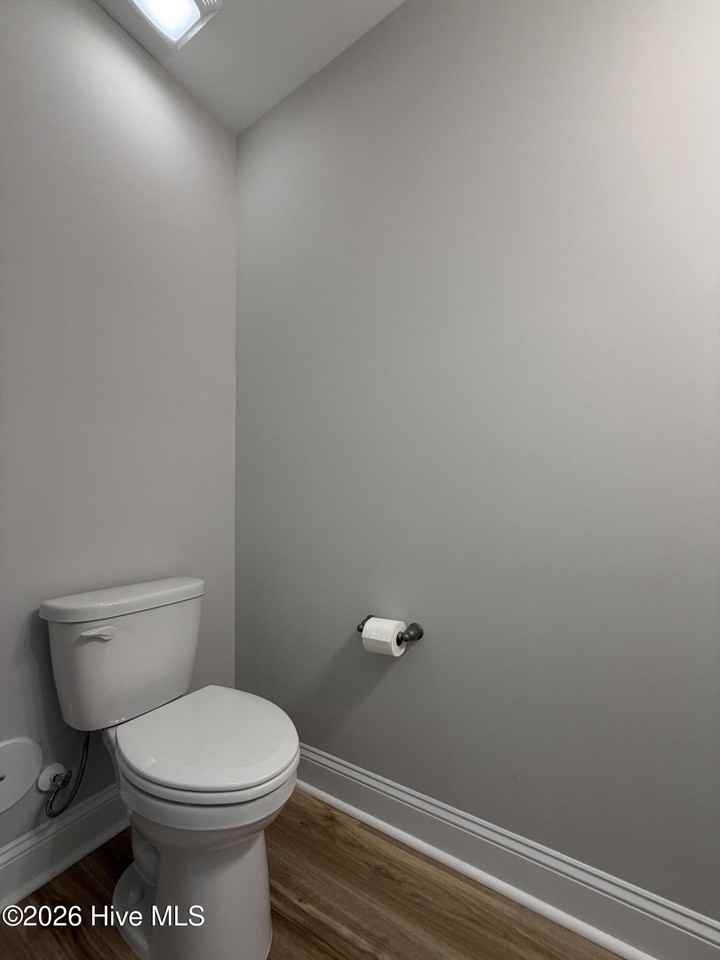 197 Loren Rd - Photo 7 of 31