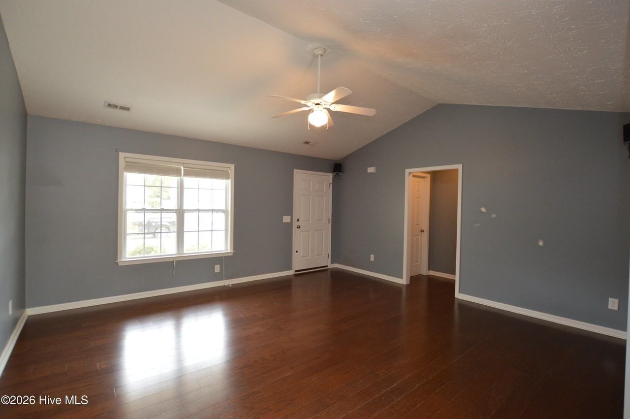 119 Belvedere Dr - Photo 4 of 20